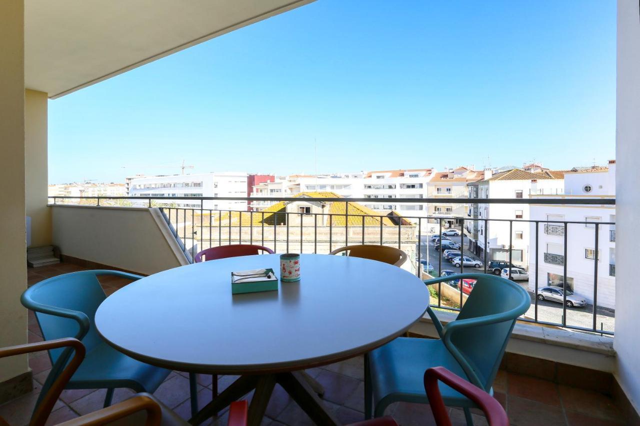 3 Bedroom Apartment With Indoor Pool Central Lagos Eksteriør billede