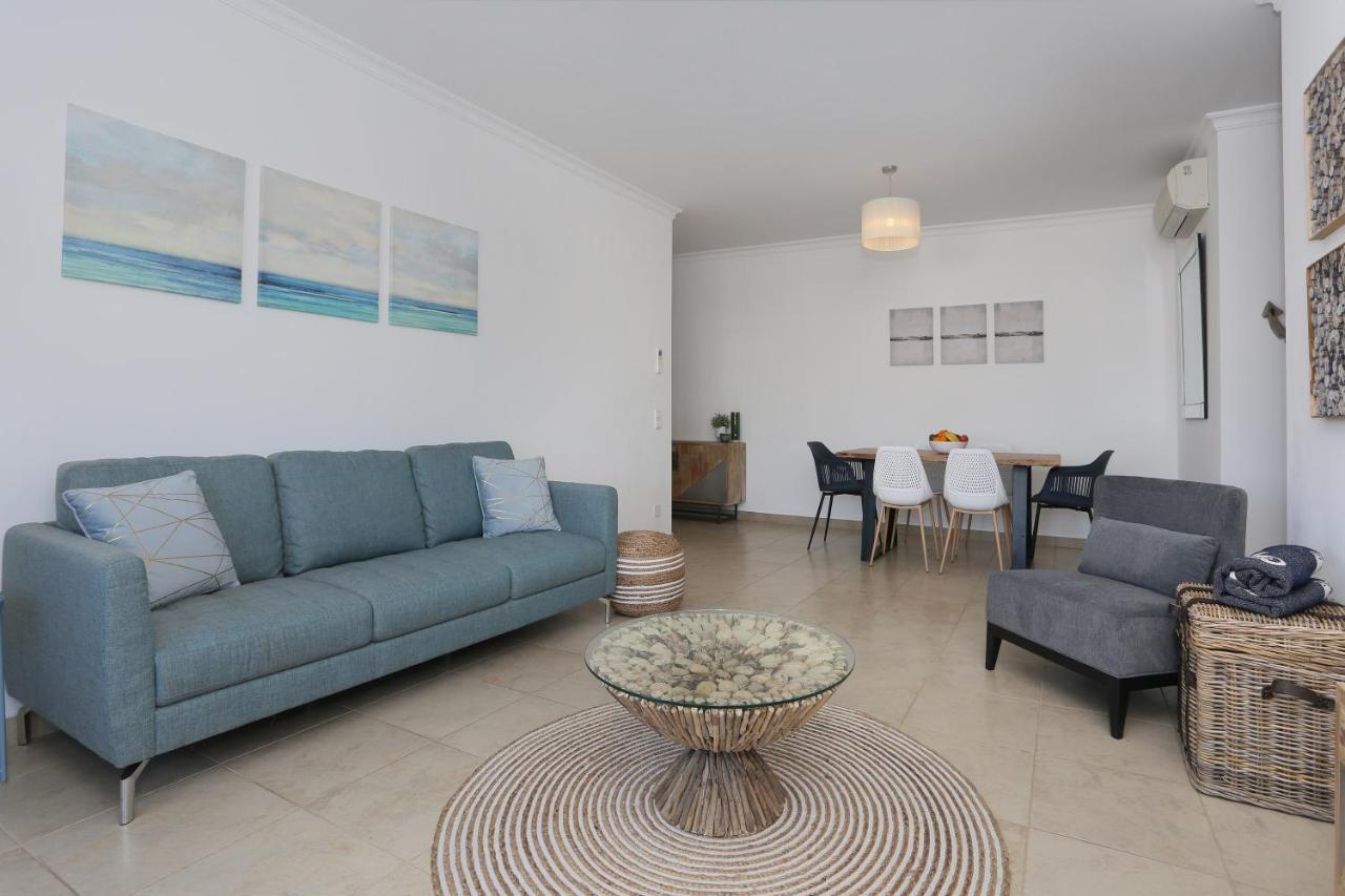 3 Bedroom Apartment With Indoor Pool Central Lagos Eksteriør billede