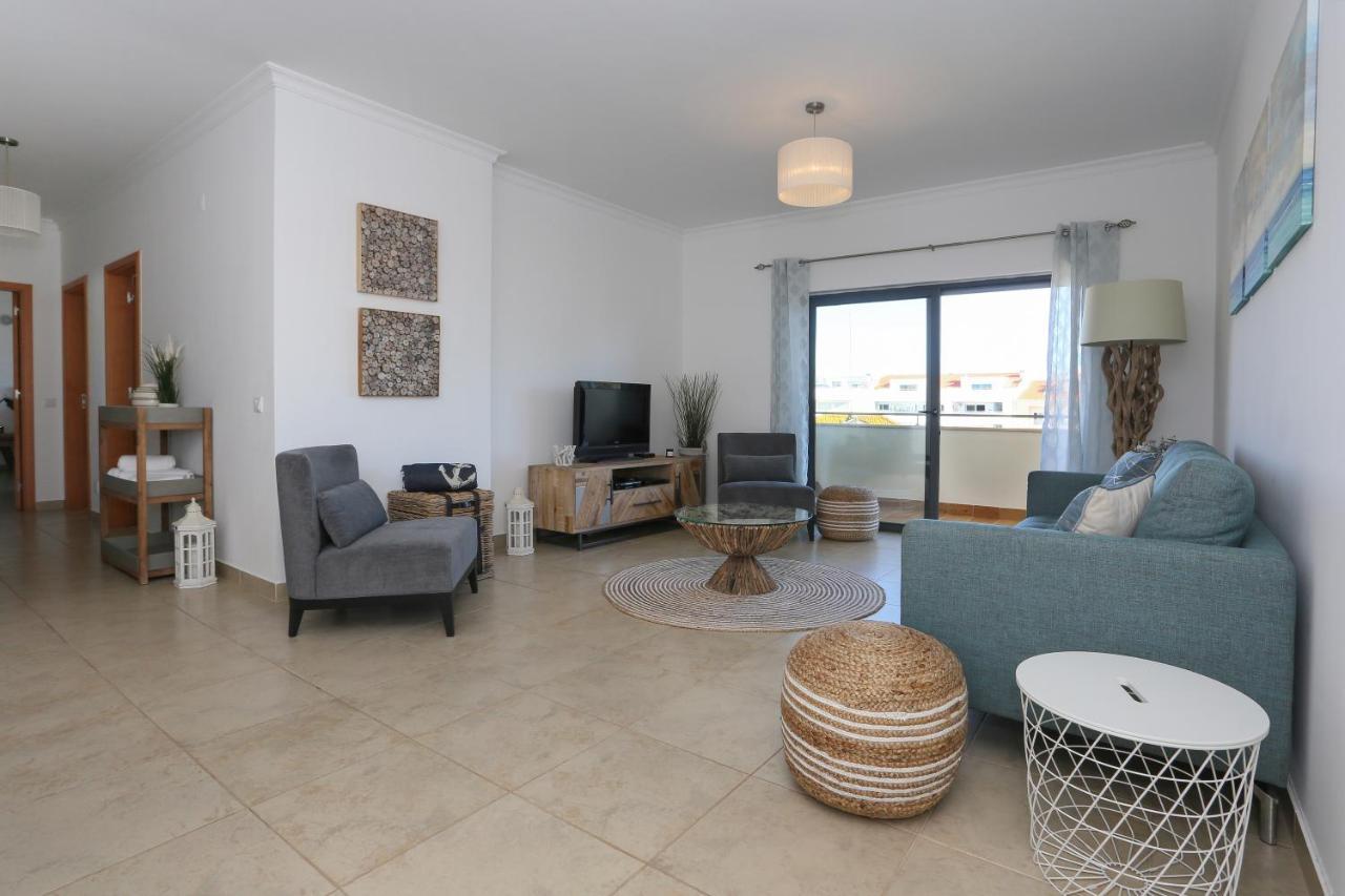 3 Bedroom Apartment With Indoor Pool Central Lagos Eksteriør billede