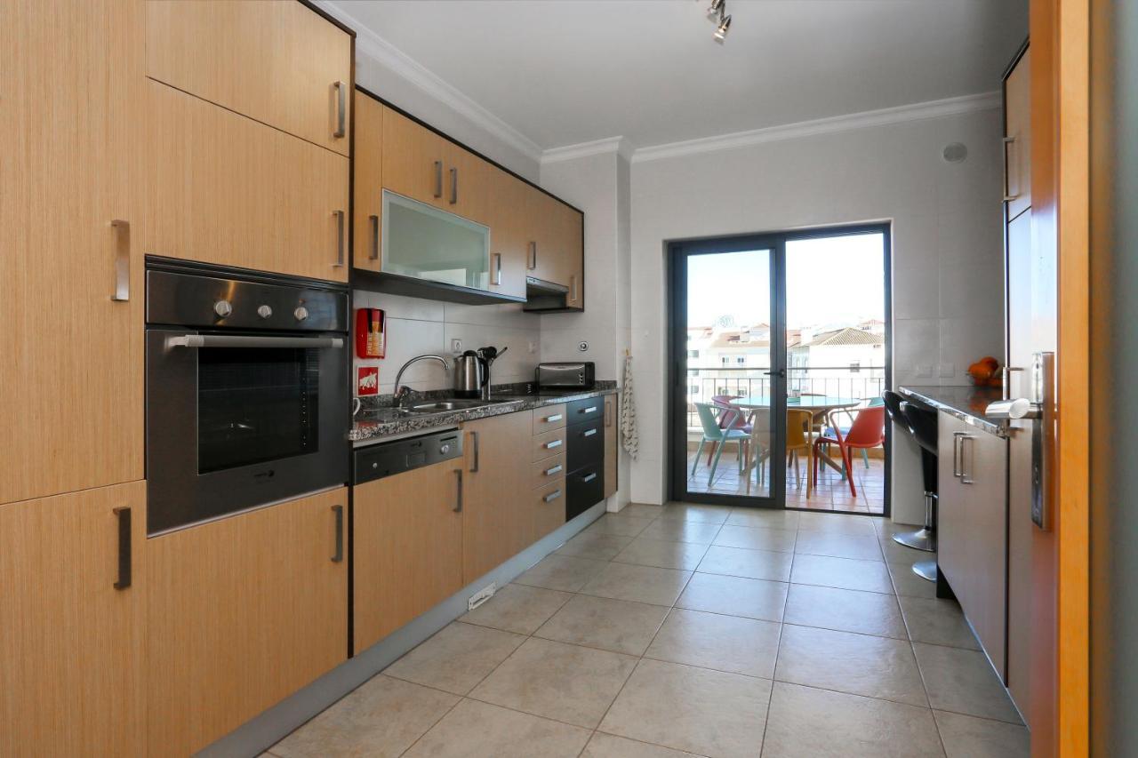 3 Bedroom Apartment With Indoor Pool Central Lagos Eksteriør billede