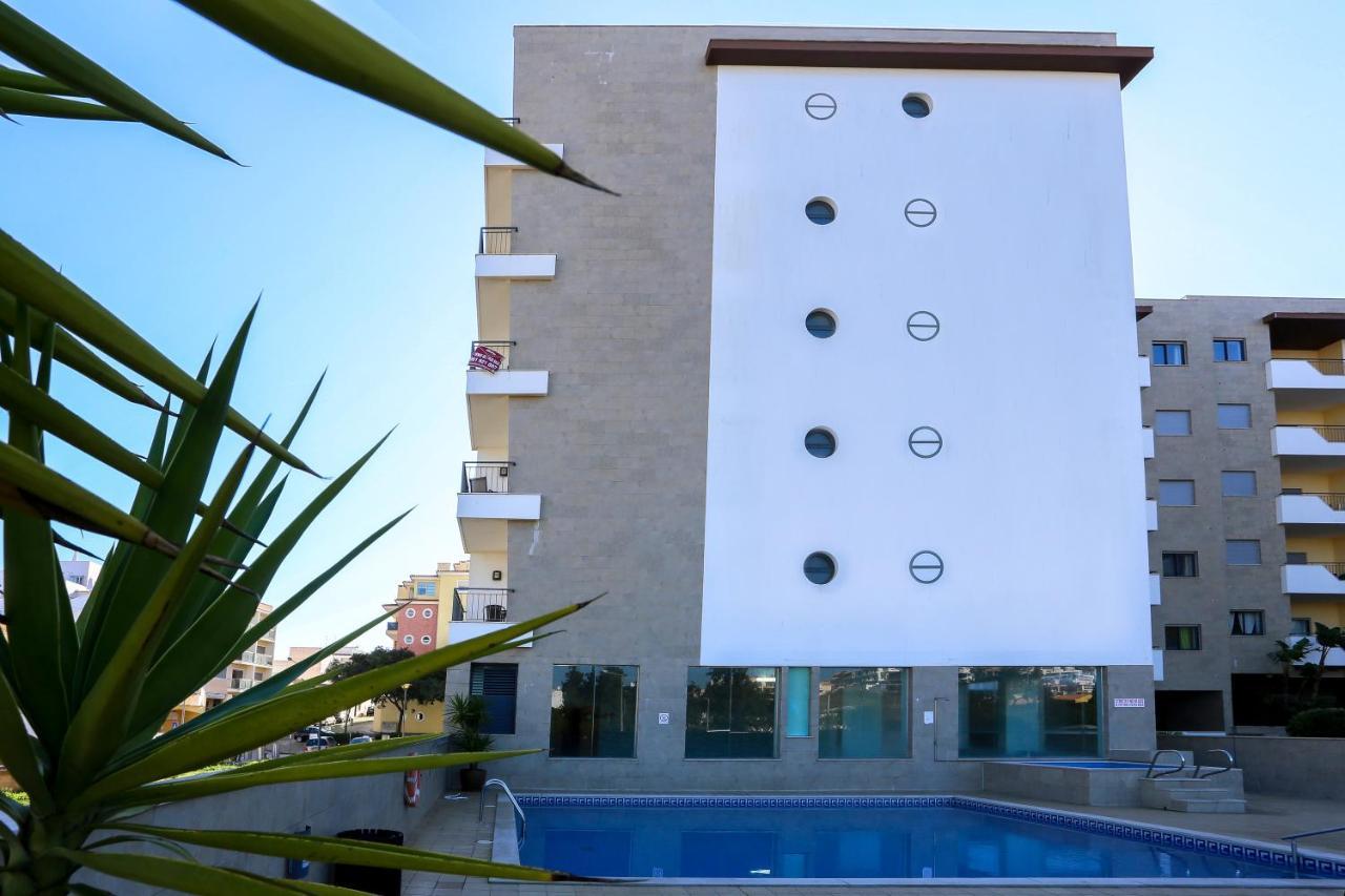 3 Bedroom Apartment With Indoor Pool Central Lagos Eksteriør billede