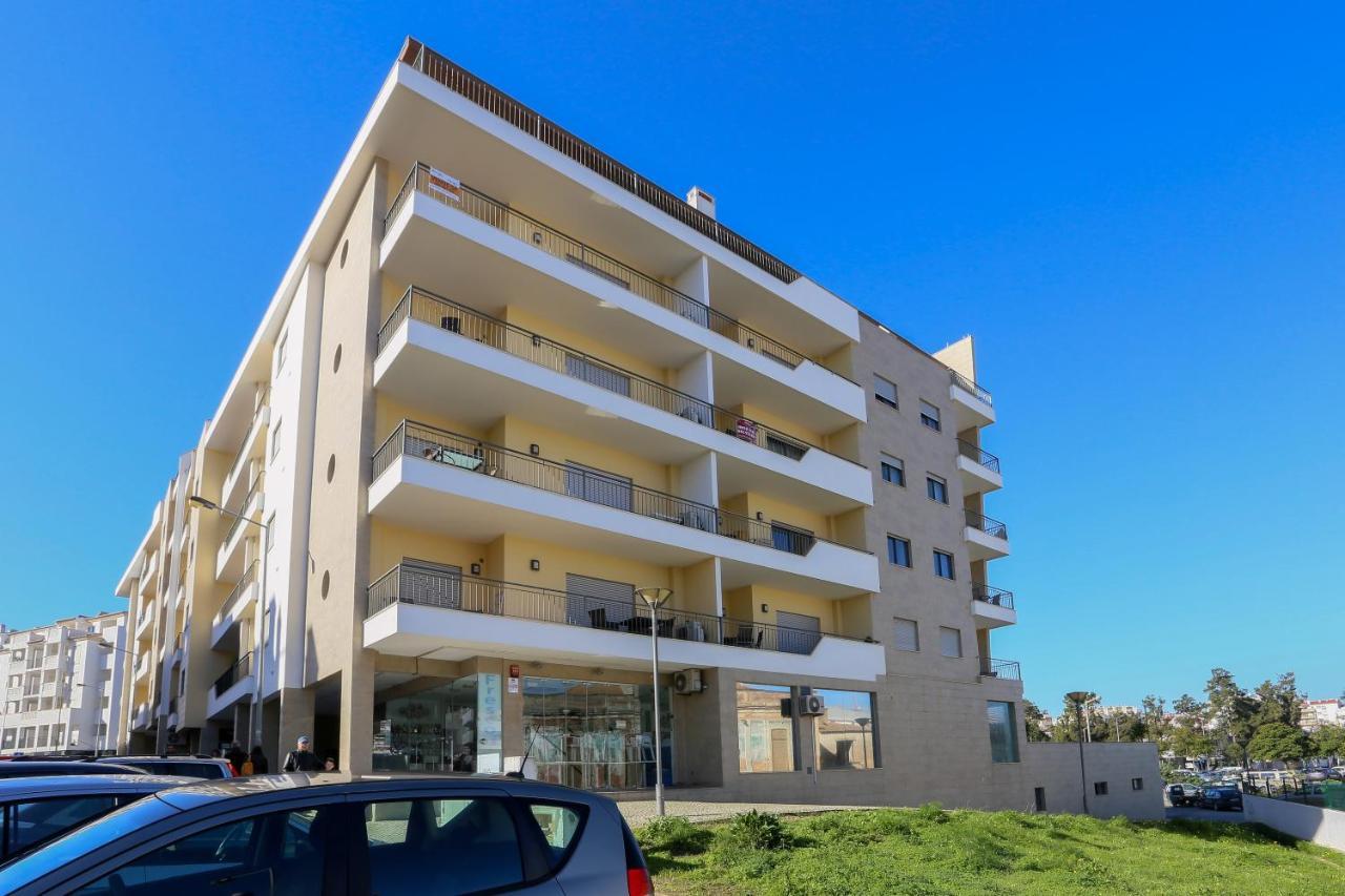 3 Bedroom Apartment With Indoor Pool Central Lagos Eksteriør billede