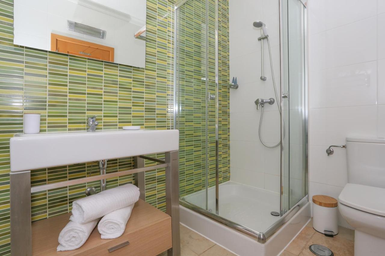 3 Bedroom Apartment With Indoor Pool Central Lagos Eksteriør billede