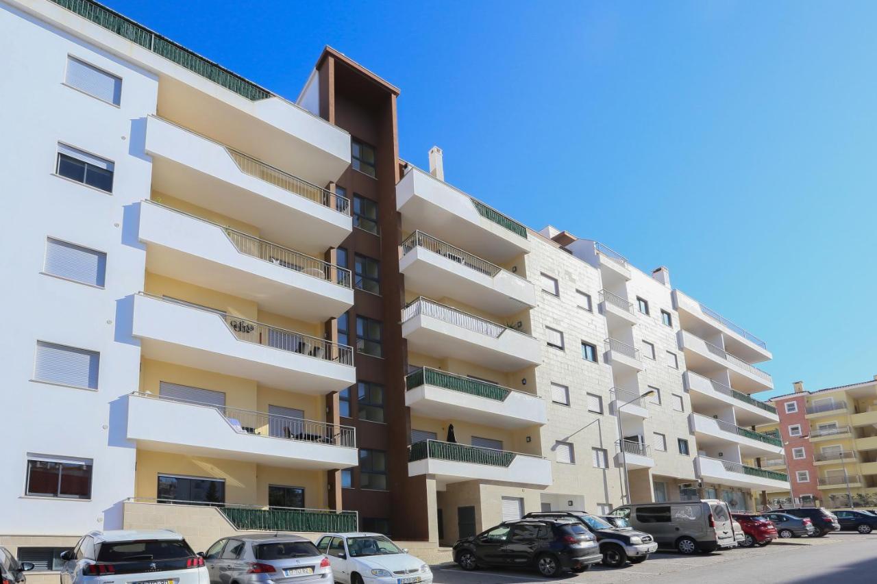 3 Bedroom Apartment With Indoor Pool Central Lagos Eksteriør billede