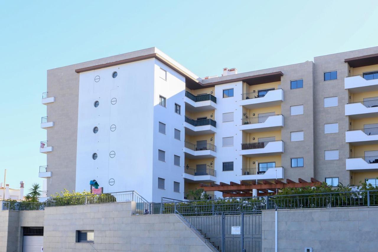 3 Bedroom Apartment With Indoor Pool Central Lagos Eksteriør billede