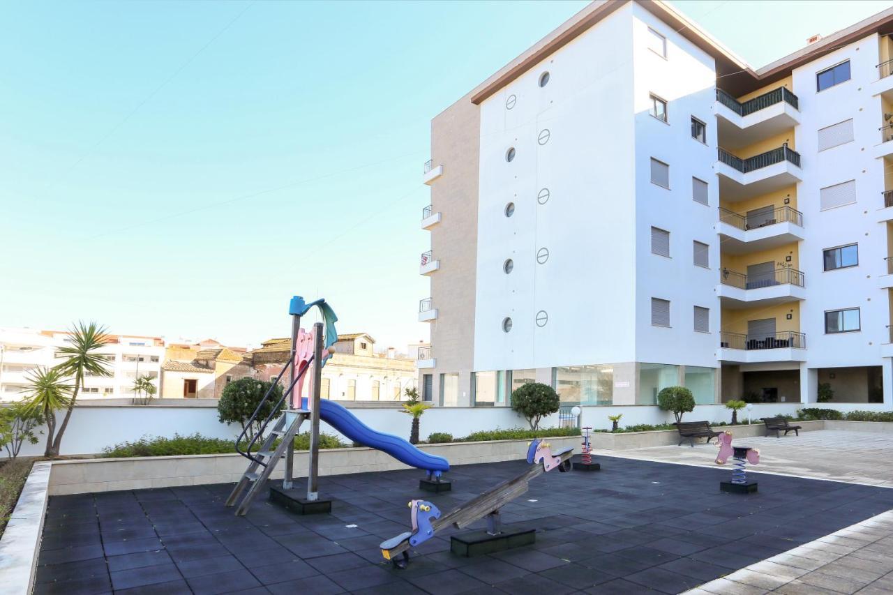 3 Bedroom Apartment With Indoor Pool Central Lagos Eksteriør billede