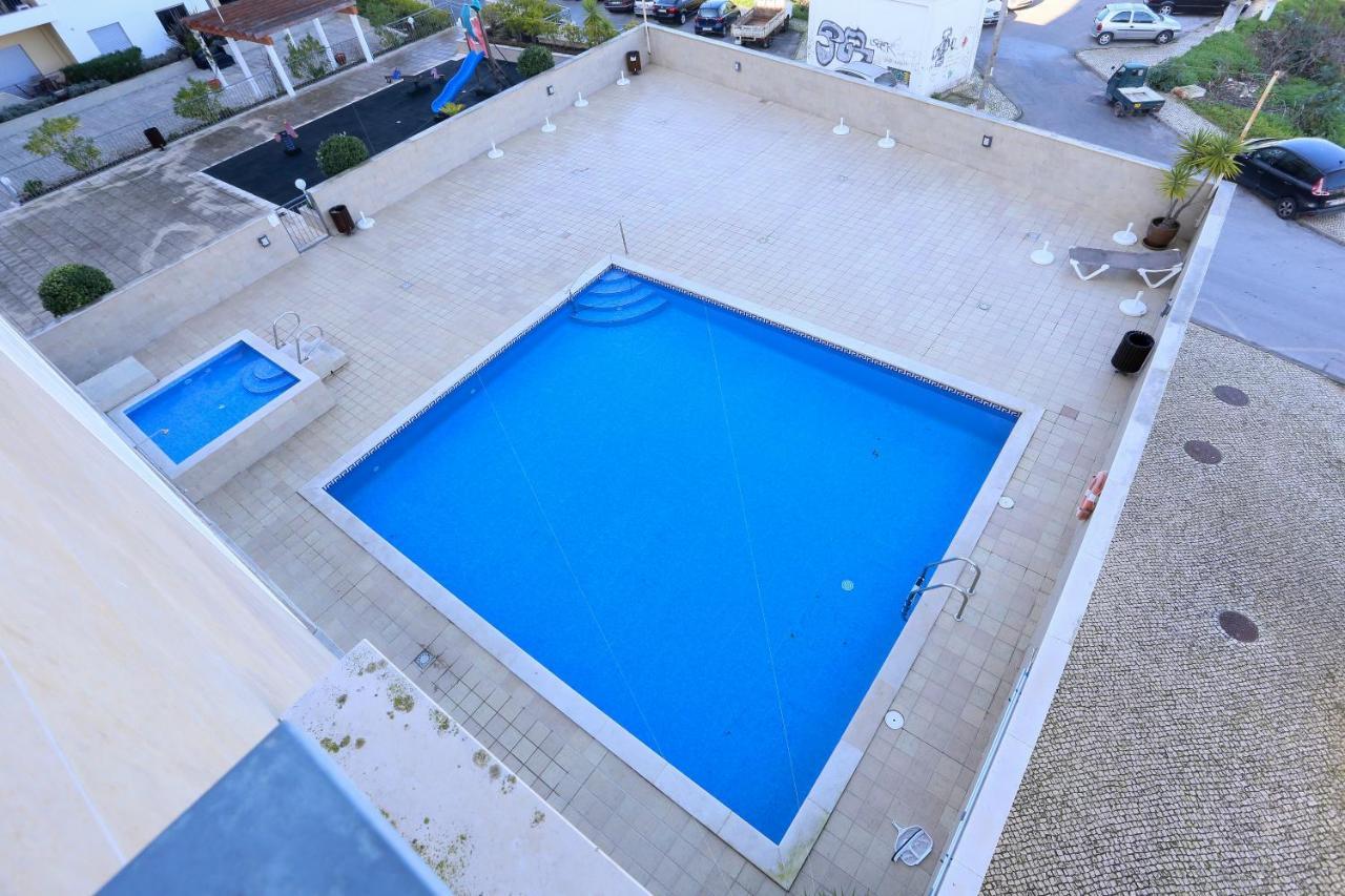 3 Bedroom Apartment With Indoor Pool Central Lagos Eksteriør billede