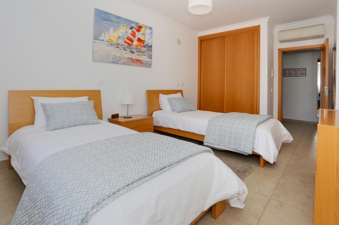 3 Bedroom Apartment With Indoor Pool Central Lagos Eksteriør billede