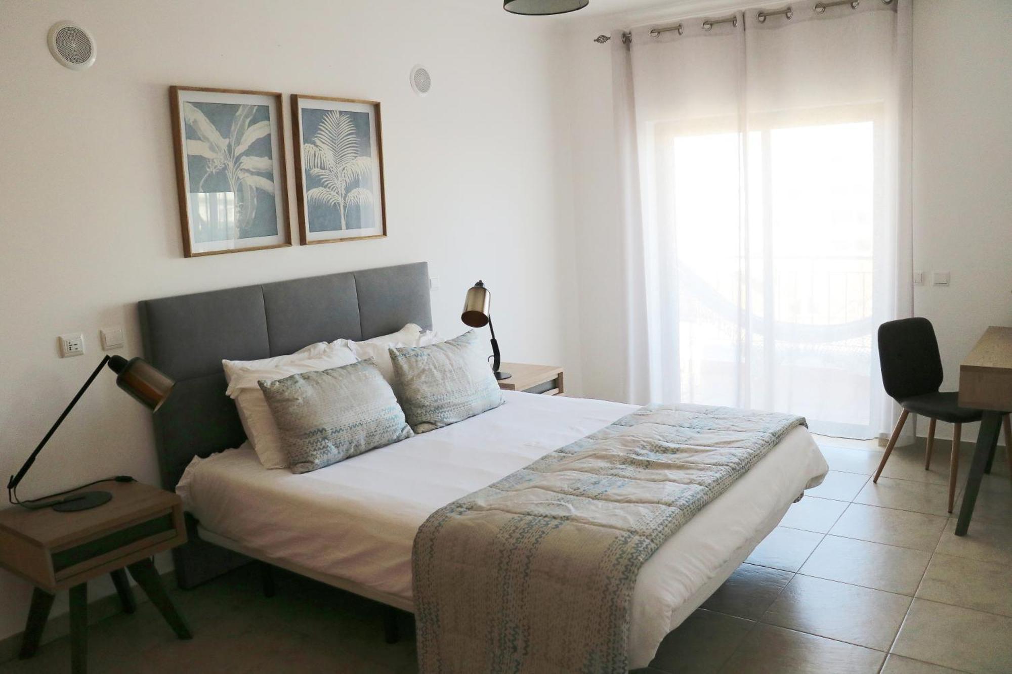3 Bedroom Apartment With Indoor Pool Central Lagos Eksteriør billede
