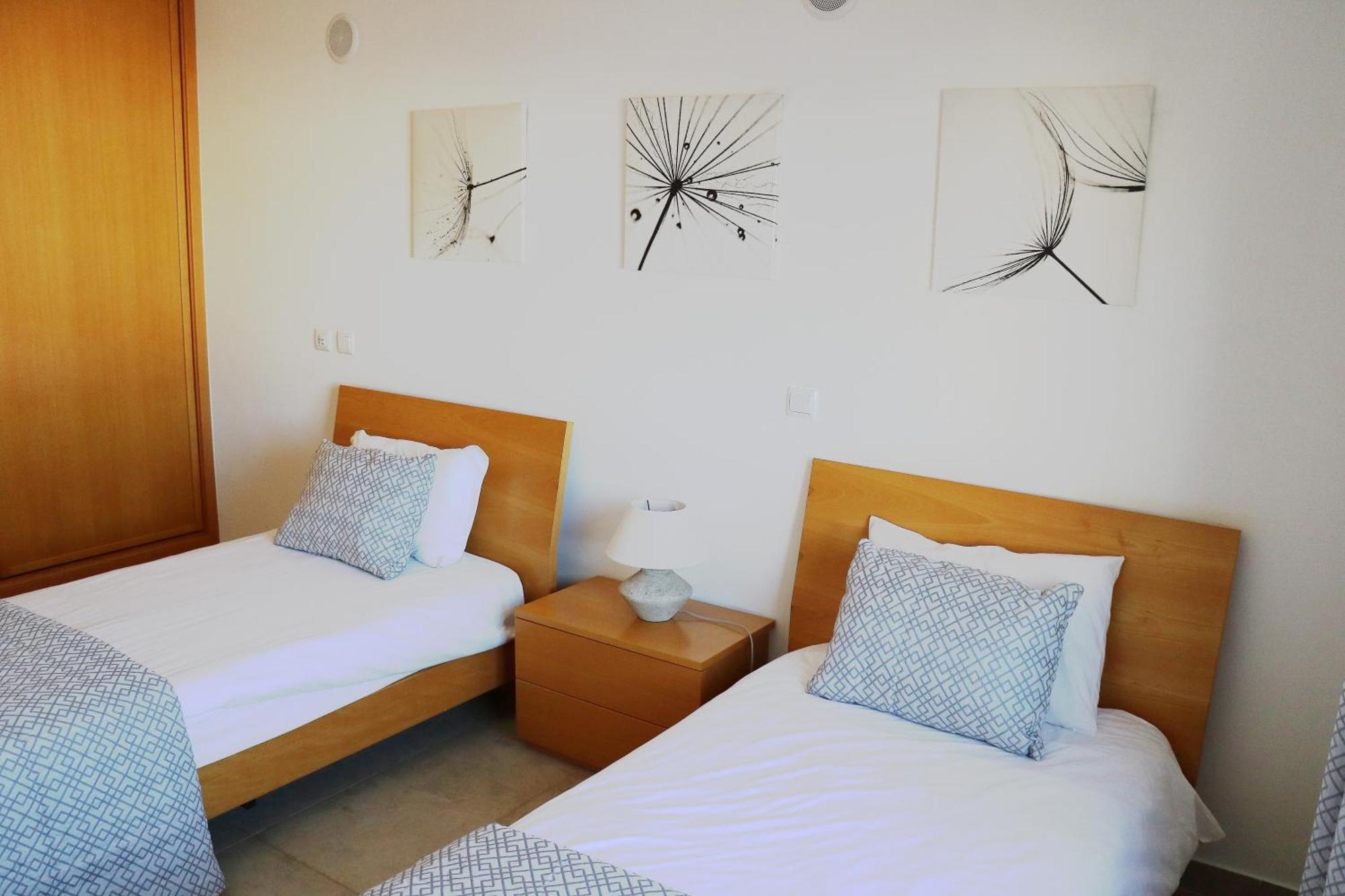 3 Bedroom Apartment With Indoor Pool Central Lagos Eksteriør billede